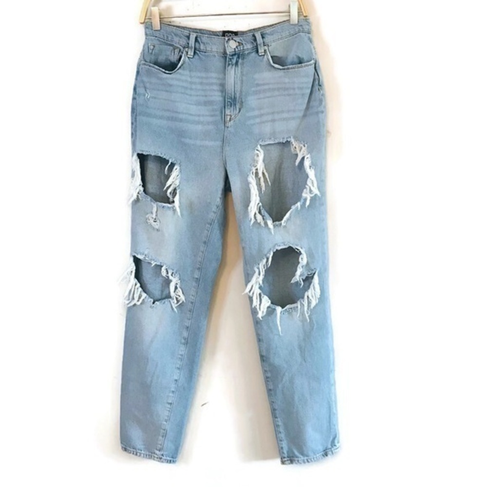 BDG High Rise Destroyed Mom Jeans Relaxed Fit Women’s size 29 8 Urban Outfitters